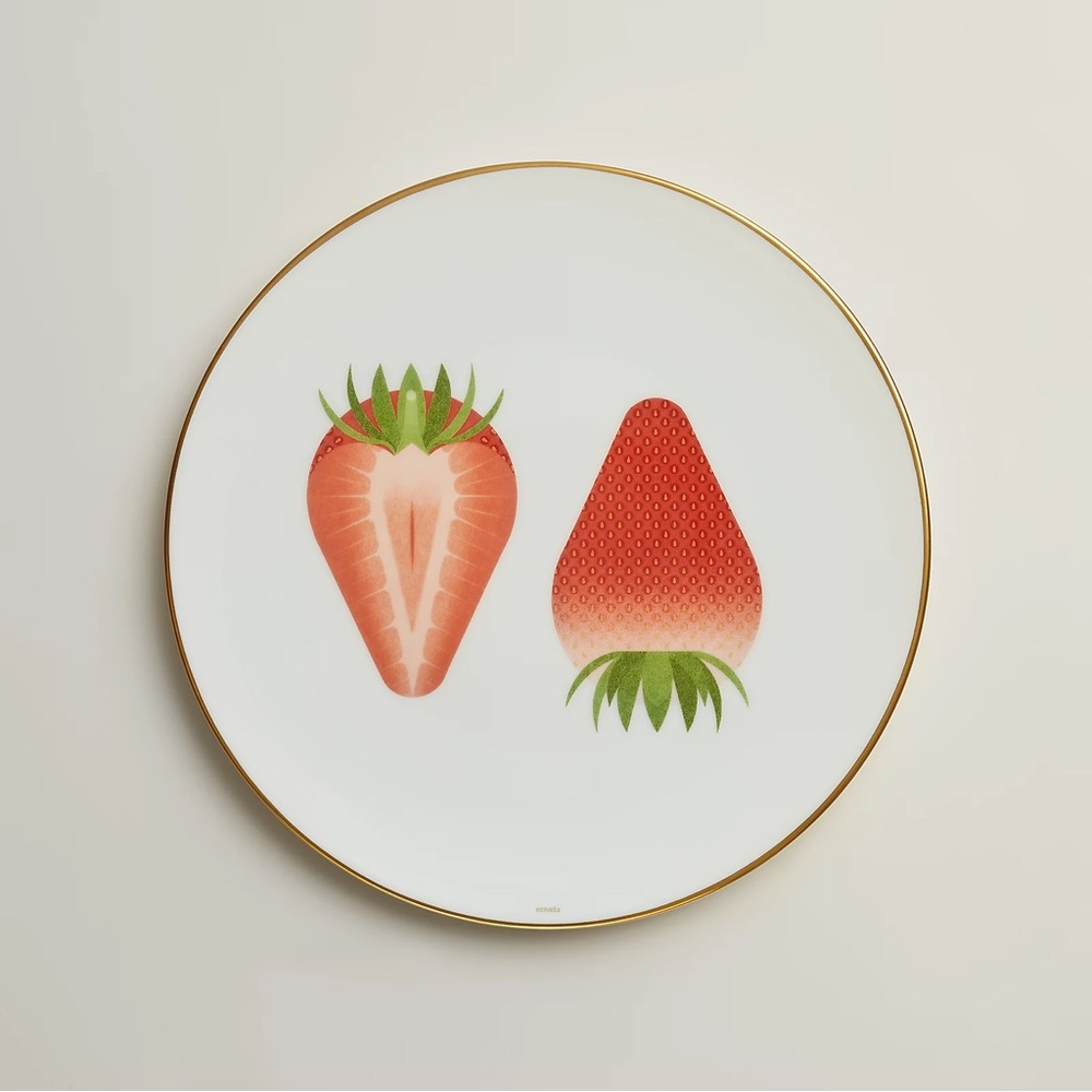 Brand New Hermes Kaorumi Strawberry 9.4” Plate (Limited Edition)
